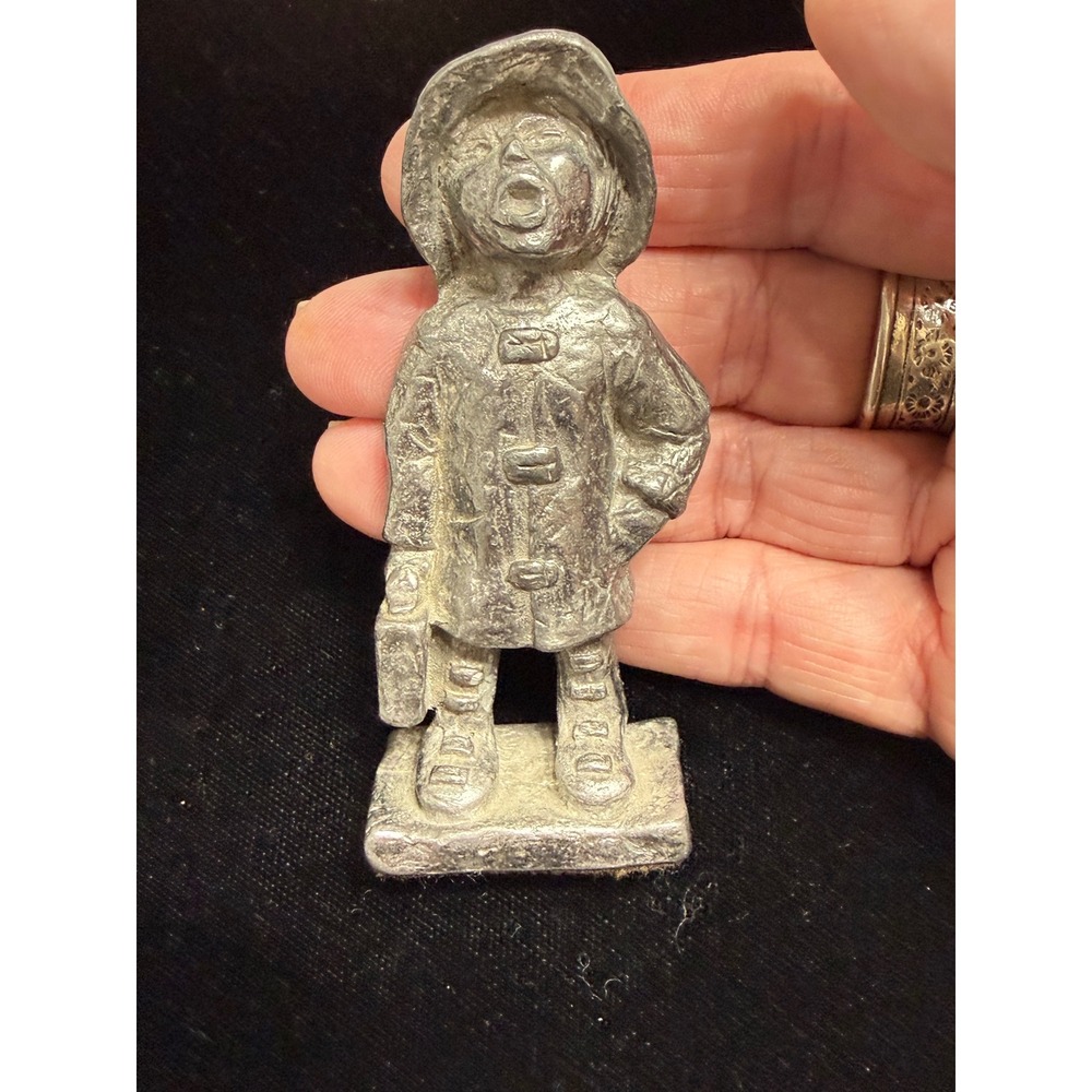 Austin Productions Figurine 1975 Pewter Boy Raincoat 3" miniatures Heavy Solid